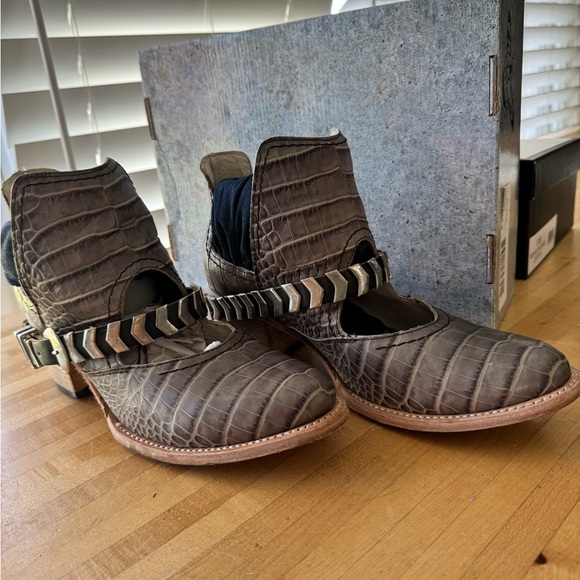 EUC Freebird by Steven booties - Picture 2 of 6